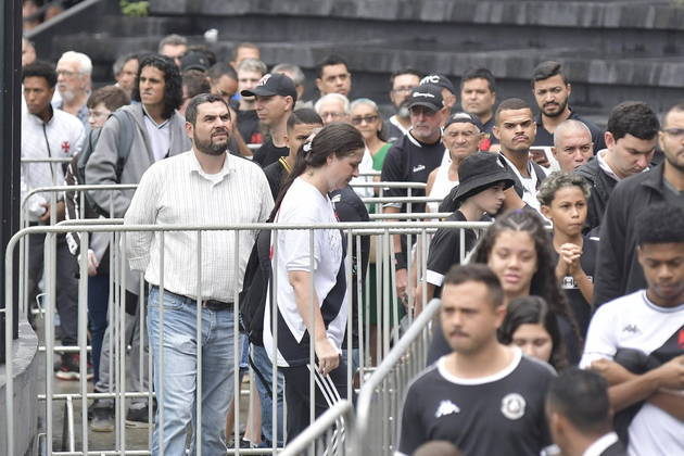 Torcedores do Vasco e fãs de Dinamite não têm acesso ao caixão