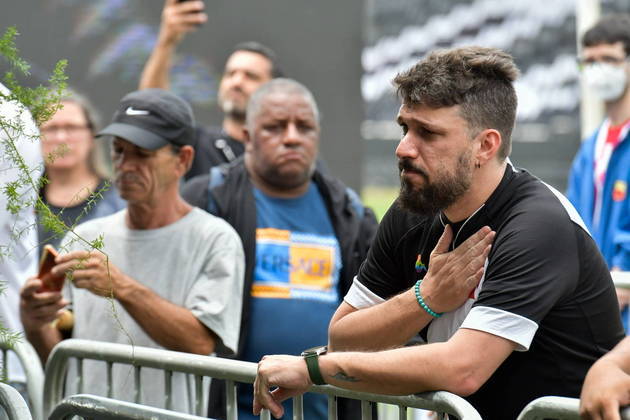 Torcedores do Vasco agradeceram a Dinamite durante o velório