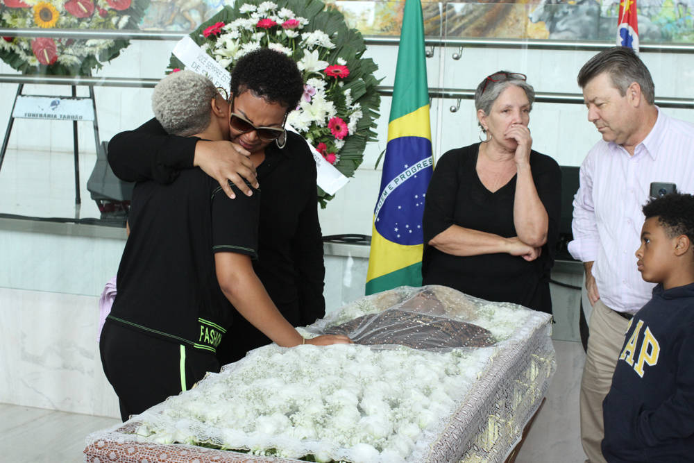 Corpo de Deise Cipriano, do Fat Family, é enterrado em São Paulo ...