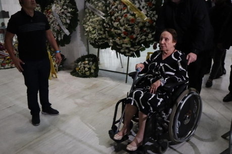 Maria do Céu foi embora com ajuda de cadeira de rodas