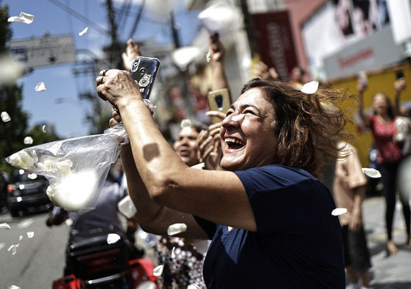 A memória de Pelé garante que ele será eterno, apesar da tristeza dos fãs