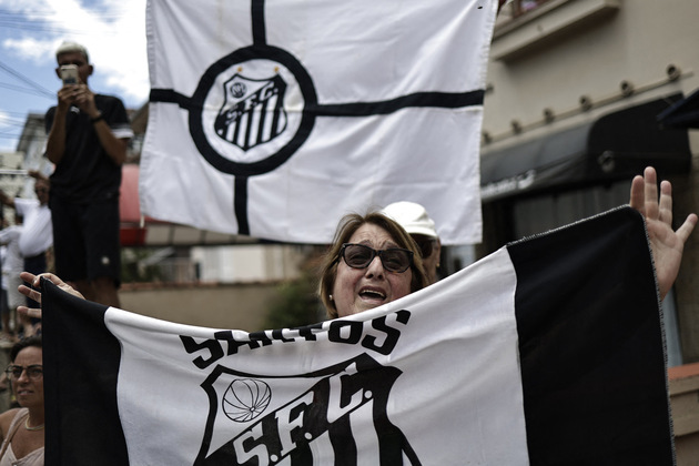 Apesar da tristeza, muita gente quis celebrar a memória do Rei