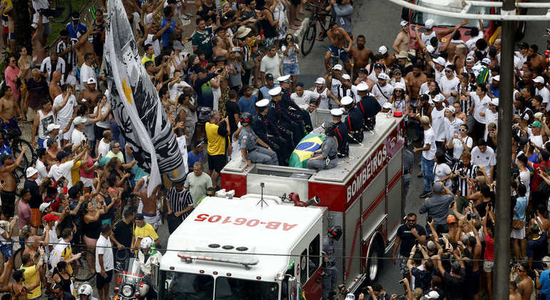 Velório de Pelé aconteceu entre segunda e terça-feira (3), na Vila Belmiro, em Santos