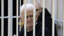 Tribunal de Belarus condena vencedor do Nobel da Paz a 10 anos de prisão  