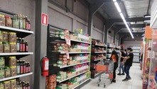 Crise e preços em dólar tiram comida da mesa dos venezuelanos