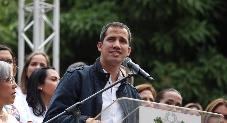 Líder da oposição ao governo venezuelano, Juan Guaidó critica 'perseguição a jornalistas'