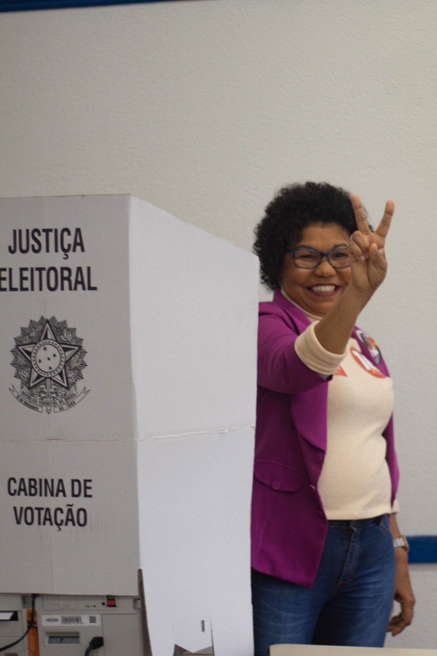Vera Lúcia, candidata à presidência da República pelo PSTU, votou esta manhã em São Paulo