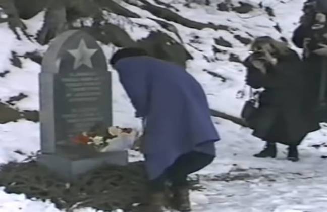 Vesna passou a participar de cerimônias em homenagem aos mortos na tragédia, levando flores em memória das vítimas. 