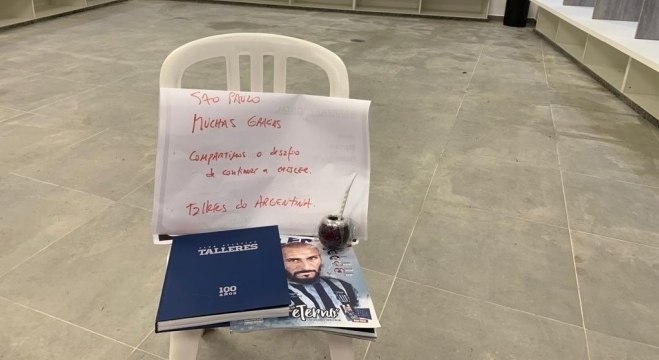 Talleres deixou bilhete de agradecimento e presente para o São Paulo
