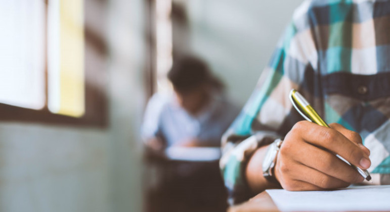 Novembro dá início a maratona de exames para quem busca uma vaga em uma universidade