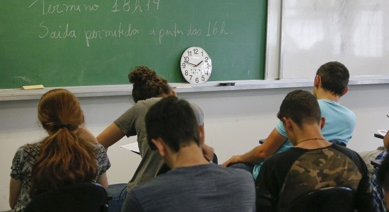 Professor dá dicas de estudos aos inscritos para a 1ª fase da Fuvest – Notícias