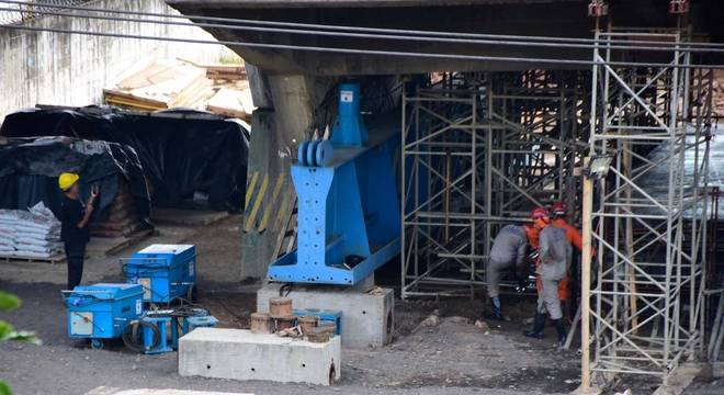 Macacos Hidráulicos Erguem Viaduto Da Marginal A Partir De Sábado