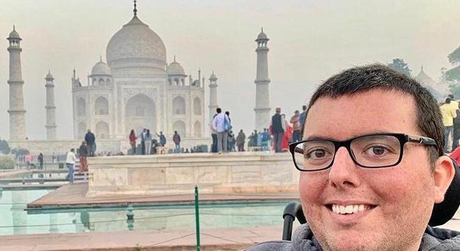 Jovem cadeirante quer ser inspiração para jovens viajantes