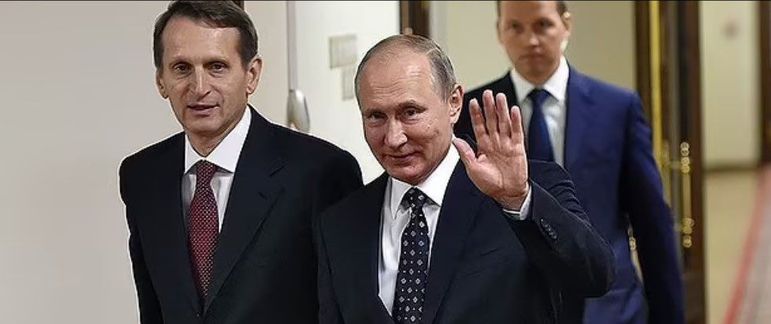 Viatcheslav Rovneiko, um ex-espião e magnata do petróleo russo próximo ao chefe de inteligência estrangeira de Vladimir Putin, foi encontrado inconsciente em sua casa, em fevereiro de 2023. Sua morte foi incluída na lista de figuras do Kremlin que morreram em circunstâncias misteriosas nos últimos anos