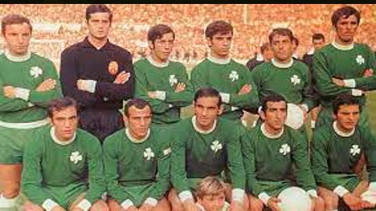 Vice: Panathinaikos (1971) - Campeão: Nacional - Na Grécia, o jogo terminou empatado em 1 a 1. Já na volta, em Montevideo, no estádio Centenario, o Nacional venceu o Panathinaikos por 2 a 1.