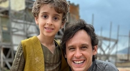 Vicente Alvite e Gui Dellorto nos bastidores de Reis