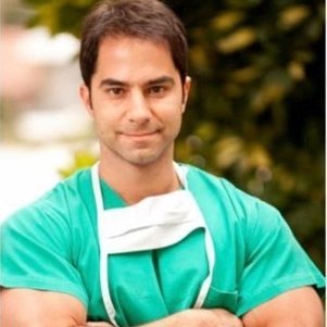 Médico Victor Sorrentino foi preso no Egito acusado de assediar vendedora