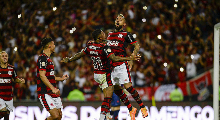 Vidal, Marinho, Éverton Cebolinha. Os reservas do Flamengo. Nível altíssimo