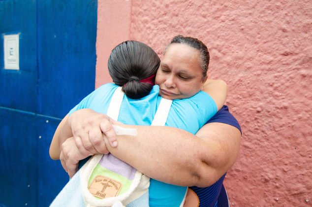 Elisabeth era funcionária aposentada do Instituto Adolfo Lutz, no qual atuou na área de planejamento e desenvolvimento de atividades ao longo de 40 anos. A partir de 2013, ela passou a se dedicar ao ensino de crianças e, desde o início deste ano, dava aulas de ciências na unidade em que ocorreu o ataque