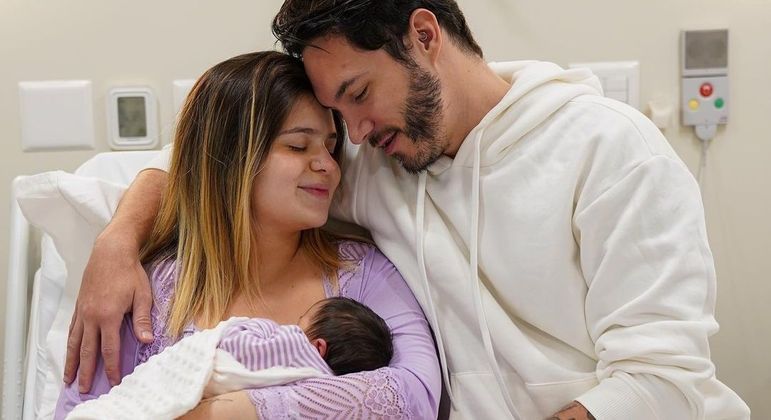 Viih Tube diz que está se sentindo cada vez mais preparada para mostrar o rosto da filha