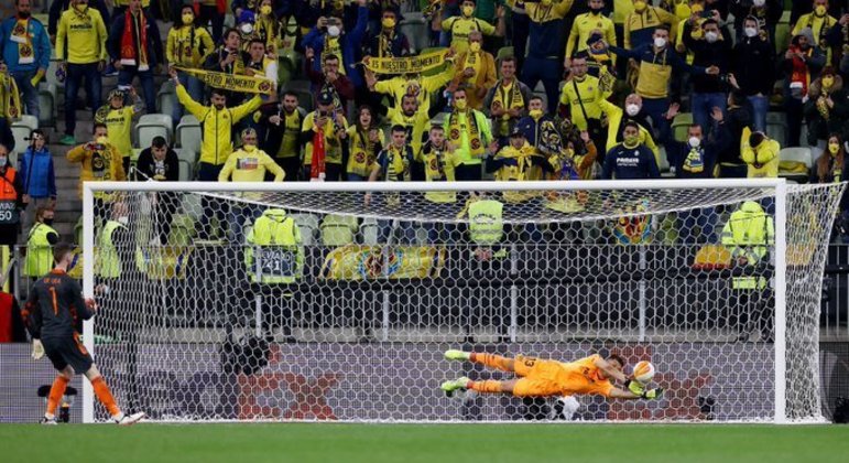 De Gea bate e Rulli defende