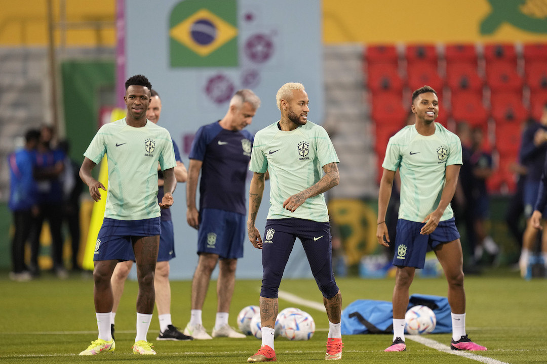 Tite repete escalação das oitavas para jogo do Brasil contra Croácia