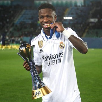 Dois títulos mundiais, com 22 anos. E prêmio de melhor jogador na competição deste ano, no Marrocos