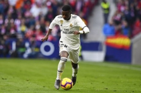 Vinicius em ação pelo Real Madrid, contra o Ajax
