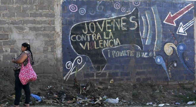 Violência afeta milhares em Honduras, Guatemala e El Salvador, alerta ONU Crédito: Orlando Sierra / AFP / CP