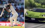 3. Virat Kohli O jogador profissional de críquete da Índia tem 256 milhões de seguidores e lucra cerca de R$ 7 milhões com cada postagem. Com esse valor, ele poderia comprar um supercarro avaliado em R$ 6,9 milhões