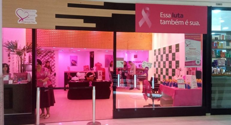 Campanha possibilita corte de cabelo gratuito em shopping da capital paulista