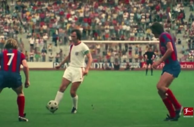 Visando a disputa da Copa de 1982, Beckenbauer retornou ao futebol alemão e defendeu o Hamburgo. Ele perdeu dois títulos nacionais e resolveu voltar ao antigo clube norte-americano, onde se aposentou. Foto: Reprodução/Youtube Bundesliga