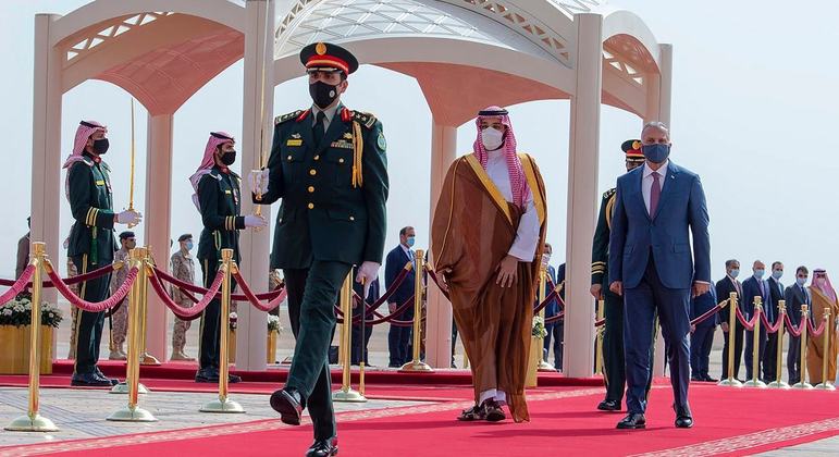 Após visita do iraquiano al-Khadimi à Arábia Saudita, iranianos e sauditas iniciaram diálogos sigilosos
