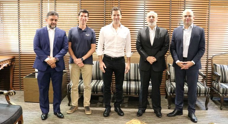 Sérgio Maciel, Relações Institucionais da Record TV; Maurício Lopes, vice-presidente executivo Rede D’Or; Paulo Moll, CEO Rede D’Or; Luiz Cláudio Costa, presidente Record TV; Fabio Tucilho, diretor executivo Record TV Rio