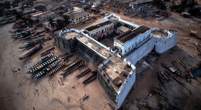 Patrimônios culturais na costa oeste da África são vulneráveis a tempestades e aumentos do nível do mar