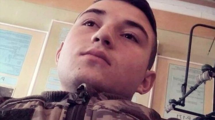 Vitalii Sapylo (21 anos) - Jogador de futebol - Morreu em combate
