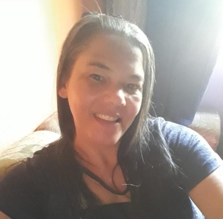 Valquíria Aparecida da Silva, de 47 anos, era recém-contratada na Multitainer, de acordo com o genro, Eric. Além dela e dos demais citados, estavam Diana Amaral da Silva, de 20 anos, e Jucimara de Moraes César, de 35, mas o R7 não teve acesso a fotos. Nas redes sociais, a empresa informou que foi surpreendida com o desabamento. 'Entraremos em contato com todas as famílias, e também gostaríamos de disponibilizar um canal de contato através do email centraldeapoio@multiteiner.com.br', informou