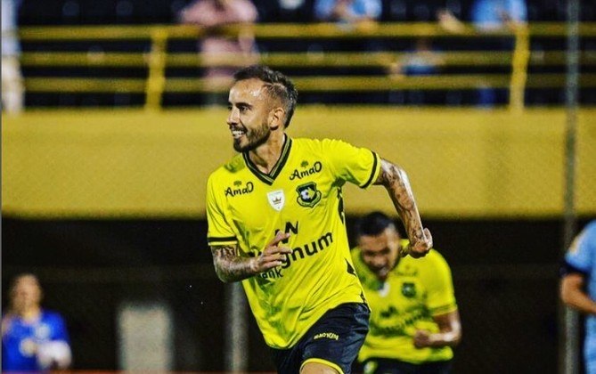 VitinhoO camisa dez do Bernô também faz grande competição, e soma quatro tentos na conta dele 