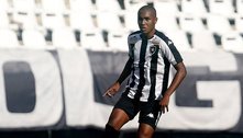 Exame cardíaco descarta problema em Vitor Marinho, do Botafogo