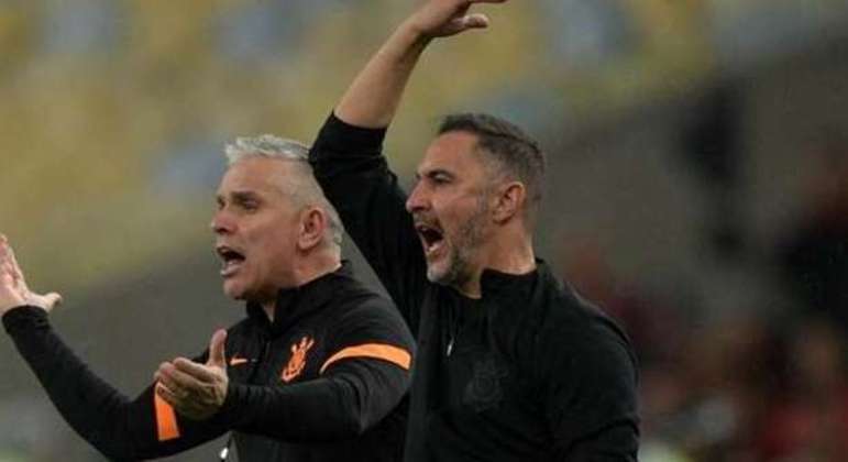 Vítor Pereira havia decidido dispensar os veteranos e Róger Guedes. Daí a vingança dos jogadores