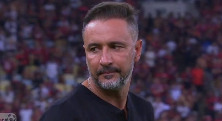 Vítor foi uma aposta caríssima. Três finais perdidas e queda na semifinal do Mundial. R$ 15 milhões de multa