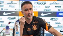 Vítor Pereira ironiza pergunta sobre medo de demissão: ‘Sabe quanto dinheiro eu tenho no banco?’