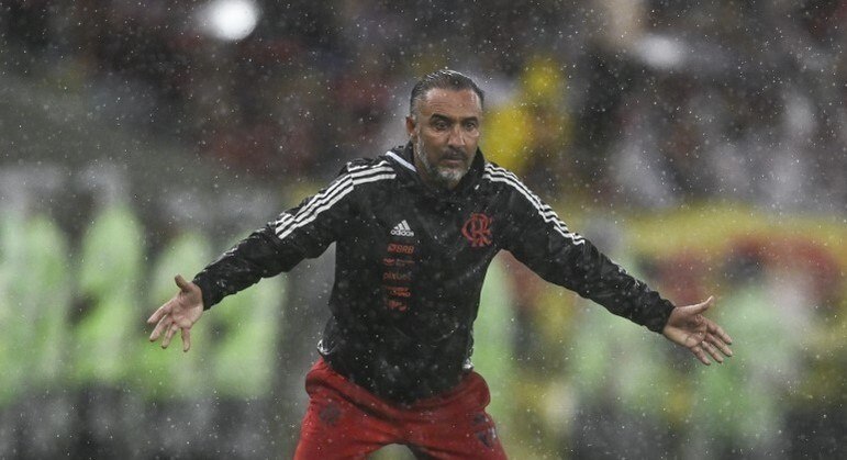 Vítor Pereira comanda o Flamengo desde 3 de janeiro