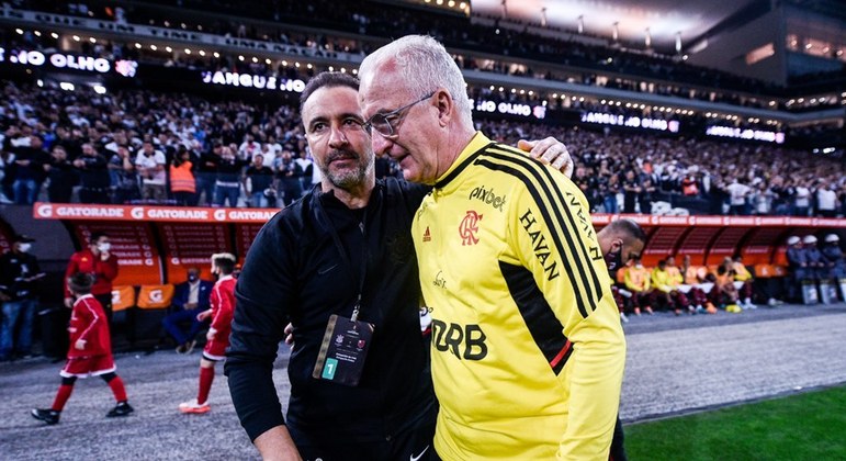 Para Galvão, Vítor Pereira 'não tem bom caráter'. E Flamengo fez 'covardia' com Dorival 