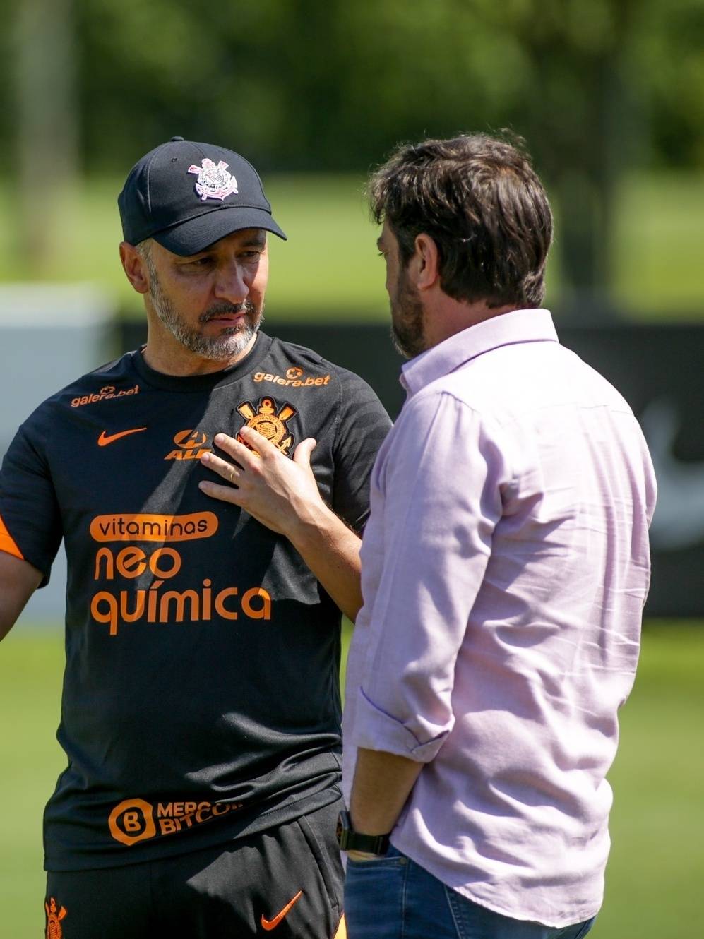 Vítor Pereira e Duílio Monteiro Alves. Ambos sabem da necessidade de Róger Guedes no elenco