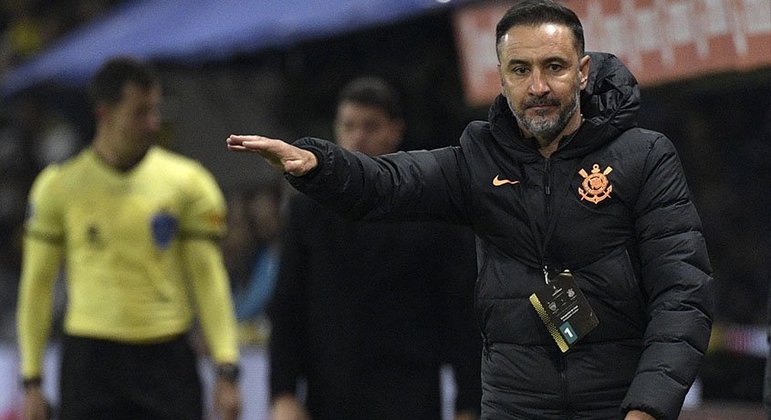 Vìtor Pereira lastimou e assumiu a superioridade do Flamengo