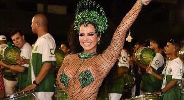 Viviane Araujo é rainha de bateria da Acadêmicos do Salgueiro