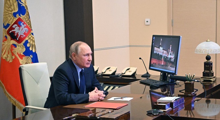 Vladimir Putin critica especula&ccedil;&otilde;es sobre invas&atilde;o da Ucr&acirc;nia - Not&iacute;cias -  R7 Internacional