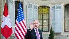 Putin volta a negar envolvimento em ciberataques contra os EUA