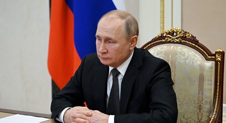 Putin afirma que não reconhecerá a independência de  Donetsk e Luhansk e respeitará acordos
